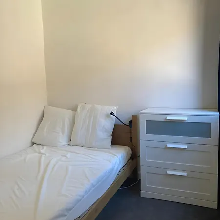 Joli Fushia Au Bord Du Hébergement de vacances