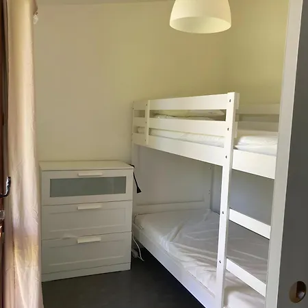 Joli Fushia Au Bord Du Hébergement de vacances Saint-Rémy-sur-Durolle